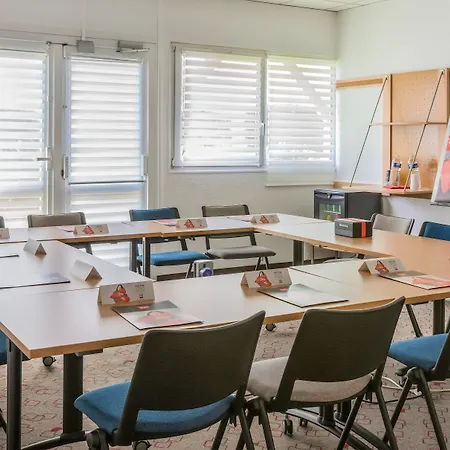 Adagio Access Sur Marne Appart hôtel