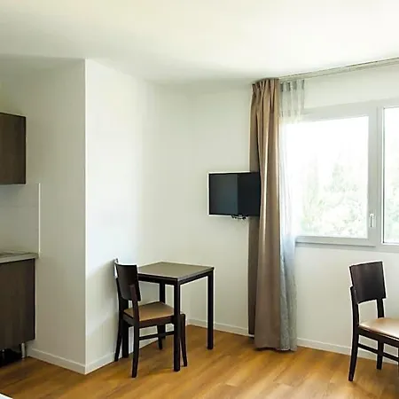 Vacanceole Paris Quai De Marne מלון דירות 3*